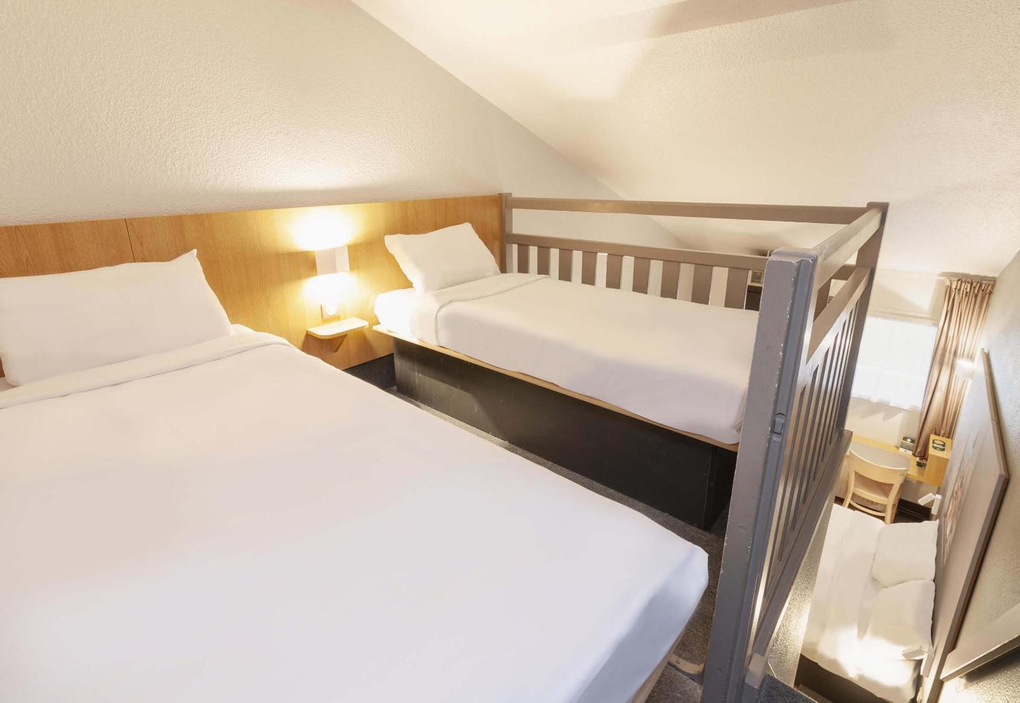 B&B Hotel באיון מראה חיצוני תמונה